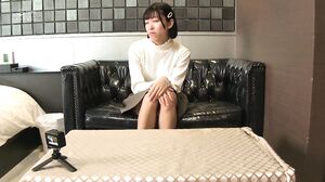 NKD-330 Perverted M-type small-breasted girl, former self-imposed police officer Karina Jun Karina