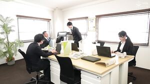 FOCS-257 I share a room with my boss who I hate... He keeps blaming me for my work mistakes and I get angry! While I'm comforting my boss who is miserably depressed... We have excellent physical compatibility and we seek each other out in a creampie NTR G