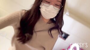 #20 A Cute Japanese Girl With Glasses And A Huge Squirt Raw Sex │GLASSY'S