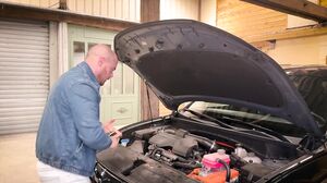 JacquieEtMichelTV – Anais Convinces Her Neighbor To Help Her