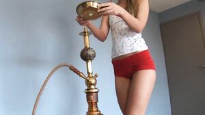 Ivana Hookah smoking effects