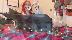 Rebecca Goodwin – Santa Got Me a Fuck Machine