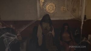 Halloween horror story DP-dap fisting anal Cheyla Collins - Katherin moore - Camila Cooper - -Elizabeth Taylor