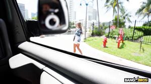 Luna Colombiana - Skipping Work And Sucking Dick in HD