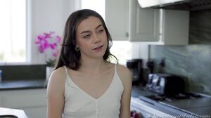 SweetheartVideo - Elizabeth Skylar And Selena Love Babysitter Playtime
