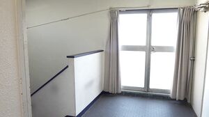 DHLD-019 The visiting housekeepers are cleaning in see-through tight pants that show off their panties! Does that mean they're seducing me without saying a word?! Noticing my fully erect crotch, the girls come over and start playing with my dick one after