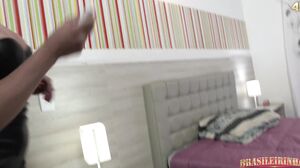 Bruninha Fitness sonhou que fazia dupla penetração e levava gozada nos pés