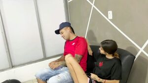 Andrea1010 - Mi hermanastro llega de visita y lo primero que quiere es follarme mi cono apretado HISTORIA COMPLETA