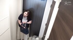 MEKO-355 "Auntie Rental" Service Returns 95 I wanted to have more amazing sex with this sexy and kind auntie who would even let me have sex with her secretly if I asked her, so I asked her for a second chance