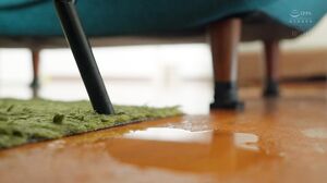 ROYD-255 When I lent my bathtub to her, an unexpected turn of events occurred! My slender, busty neighbor got horny after discovering my erection, and we had a passionate afternoon together while still soaking wet. Ruisa Tsukizuki