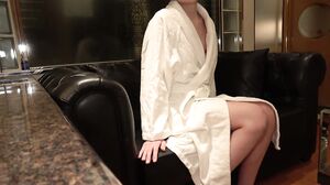 CHUC-143 Akari (28), a slender married office lady who can't be satisfied with just one or two times