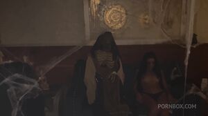 Halloween horror story DP-dap fisting anal Cheyla Collins - Katherin Moore - Camila Cooper - Elizabeth Taylor