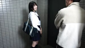 LABY-002 I'm fascinated by the erotic eyes of the serious-looking girl next door... Mirina Kishinaga