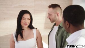 Scarlett Alexis is a hottie obsessed with anal sex and gets double penetration