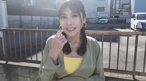 PAKO-092 A video of a tall, busty, young wife, 31, who is making college students weak in the knees with her mommy activities, but ends up being weak in the knees after making contact with her. Too sexy mommy