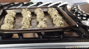 Gianna Nicole, Syren De Mer - How to Make a Tart