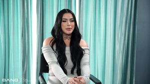 Voluptuous Diamond Franco Takes On Two Massive Cocks in 4K