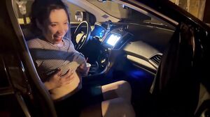 Nicole Niagara - Flashing at the police station and fucking butt naked in the streets