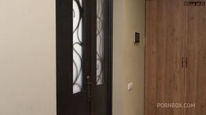 Bella Mur Husband is out time to fuck a stranger plumber