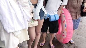 SDMM-210 Magic Mirror Van: We call out to a group of friendly college students hanging out at the beach and invite them to a slippery lotion-filled Tsu○ster game in their swimsuits! When men and women rub their skin against each other in close contact, wi