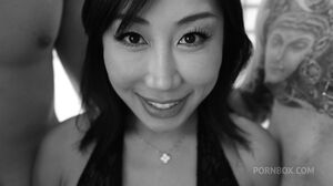 Nicole Doshi Asiatica Cochina Recibe Gangbang Doble Penetracion Y Anal Profundo