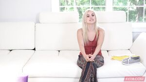 2020 Aria Banks Ultra Petite Blonde Beauty