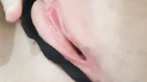 Catherine Rossetti - In this video I play with my pussy putting all fingers
