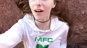 freckledRED - Casual Morning Nature Orgasm. Fully nude on rocks and stuff