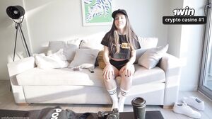 Little Tina - Mejor Amiga Me Pida Ayuda Para Hacer Un Video Anal En PornHub