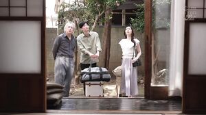 JUFE-593 Old Man Gangbang!! 25 Consecutive Creampies with Aphrodisiac Concentrated Semen NTR - Who would have thought that the beautiful, busty wife he was so proud of would be flowers by the villagers who had gone crazy with aphrodisiacs after moving to