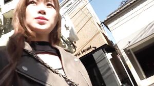 IENF-406 A kind and beautiful working lady! "Would you help this virgin guy improve his premature ejaculation?" This beautiful lady, who has been through the hardships of society, is excited by this virgin guy and her vagina throbs, taking his virginity w