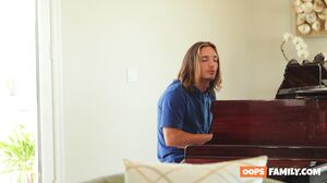 OopsFamily - Melody Marks Stepsisters Wet Secret