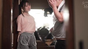 MVSD-663 A garbage house, a shut-in, a man with a strange sexual desire, visits to assist with sexual relief. An innocent beautiful girl and an uncle who has lost his mind, get covered in saliva and semen in a perverted, sloppy, insemination sex. Hanamori