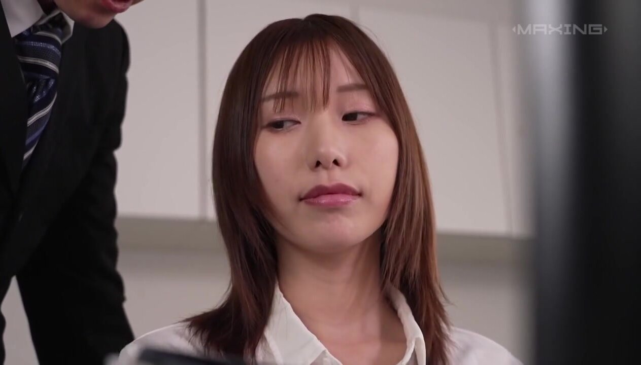 MXGS-1401 Beautiful Office Lady Sumire Washimi Falls After Being Held Hostage by Disliked Colleague Who Knows Her Weakness