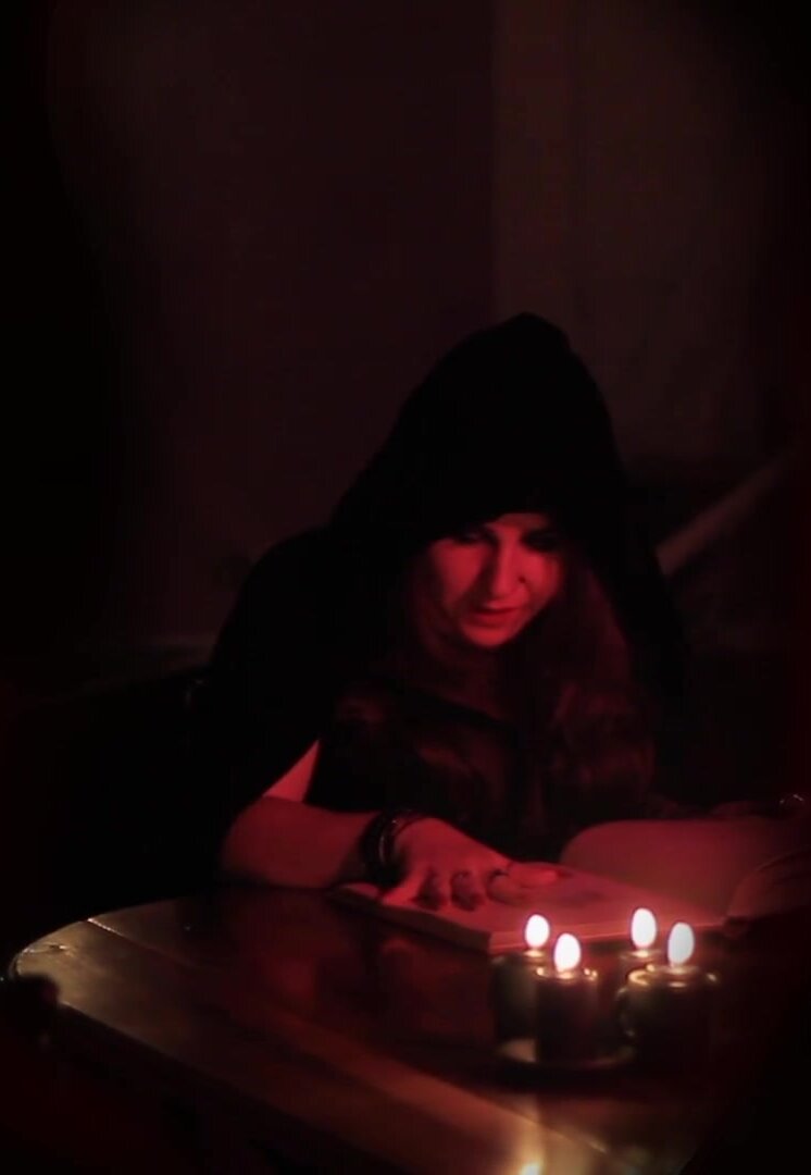 Verashia - The Witch Must Not Scape. Especial Halloween!