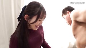 MGNL-131 『Exclusively for College Girls with Beautiful Lips!! Guess What’s in My Mouth?’ A dazzlingly cute college girl blindfolded, tasting various things by texture… Suddenly presented with a huge cock, she gets wildly excited, taking it in her lower mo