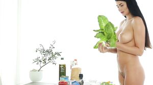 Watch4Beauty - Delicious Salad - Lucy Li