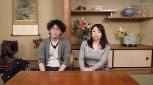 DVMM-303 Ordinary Men and Women Monitoring AV: A Busty Housewife on a Trip Takes on a No-Hands Blowjob Challenge in the Men's Bath, Wearing Only a Towel, for 10,000 Yen Per Cumshot! She Licking and Sucks the Cocks of Many Male Guests! The Wife's Pussy Get