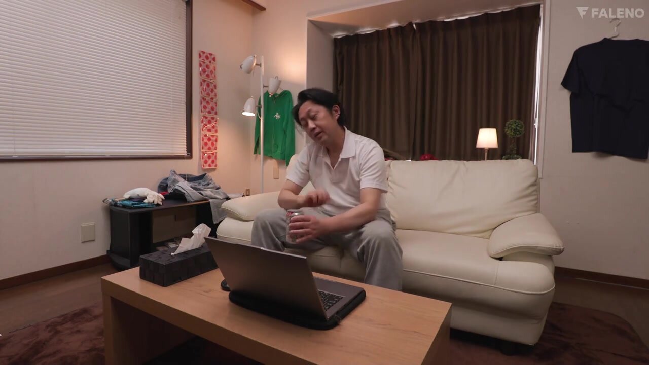 FNS-112 Alone with my neighbor's flashy gal at the garbage dump early in the morning, I immediately thrust into the fleshy lines of her tight dress and have sex with her - Rin Yami