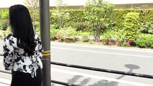 SYKH-160 "Streetwalking Wife" B-class MILF Suzu, 39 years old