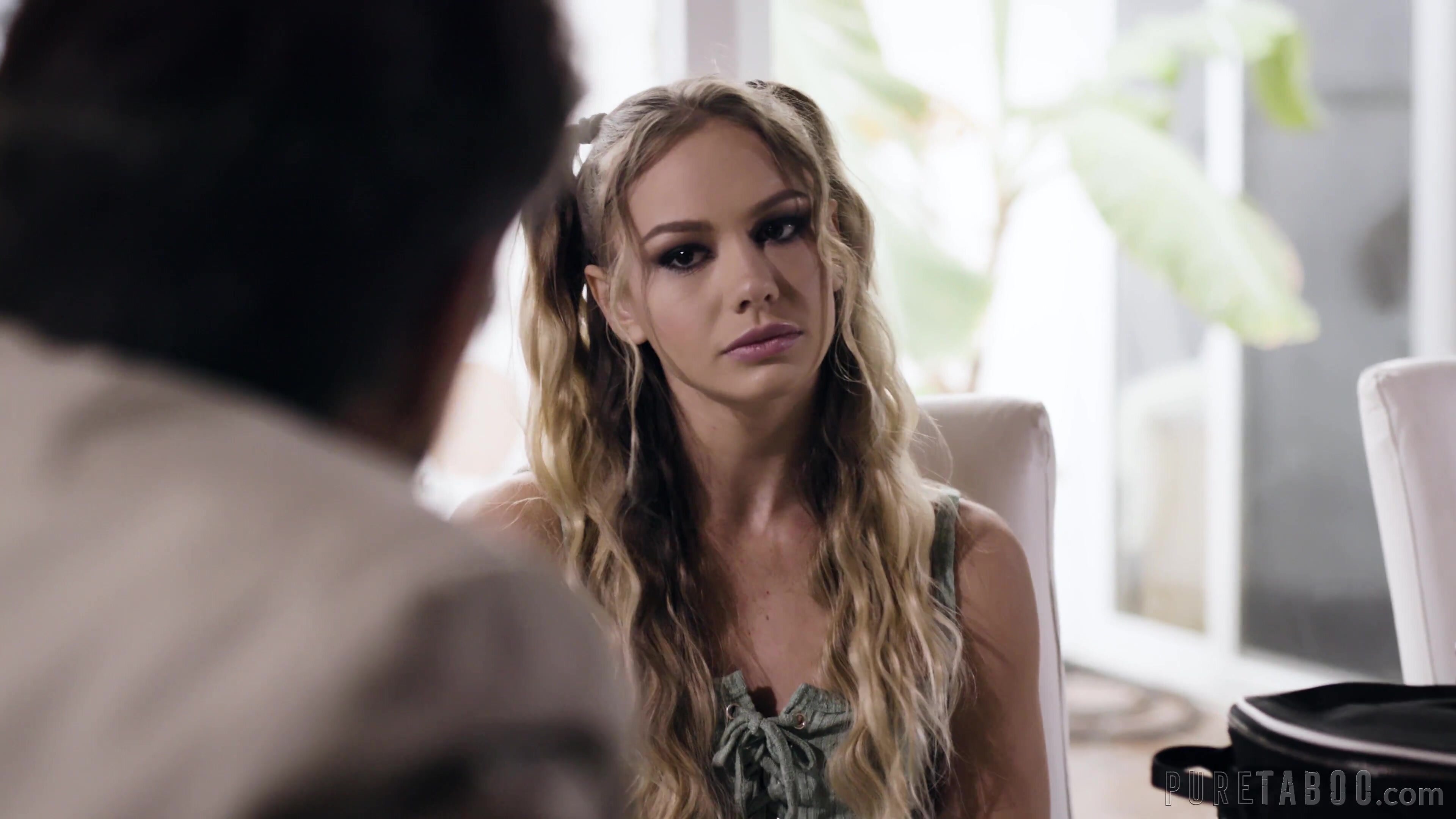 Naomi Swann Emily Willis - Pure Taboo 4K