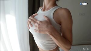 Terri Orl - The seductive pussy of a beauty stretches with difficulty from the penetration of a big dick
