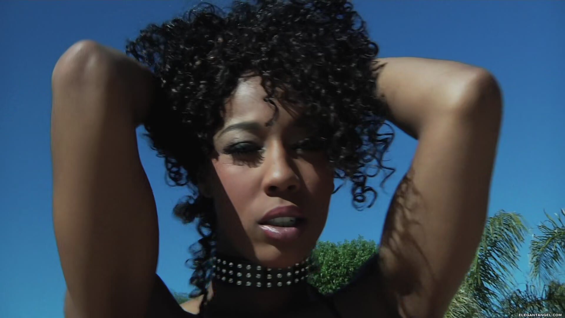 Misty Stone, Rihanna Rimes - Oiled Up 1 Scn3