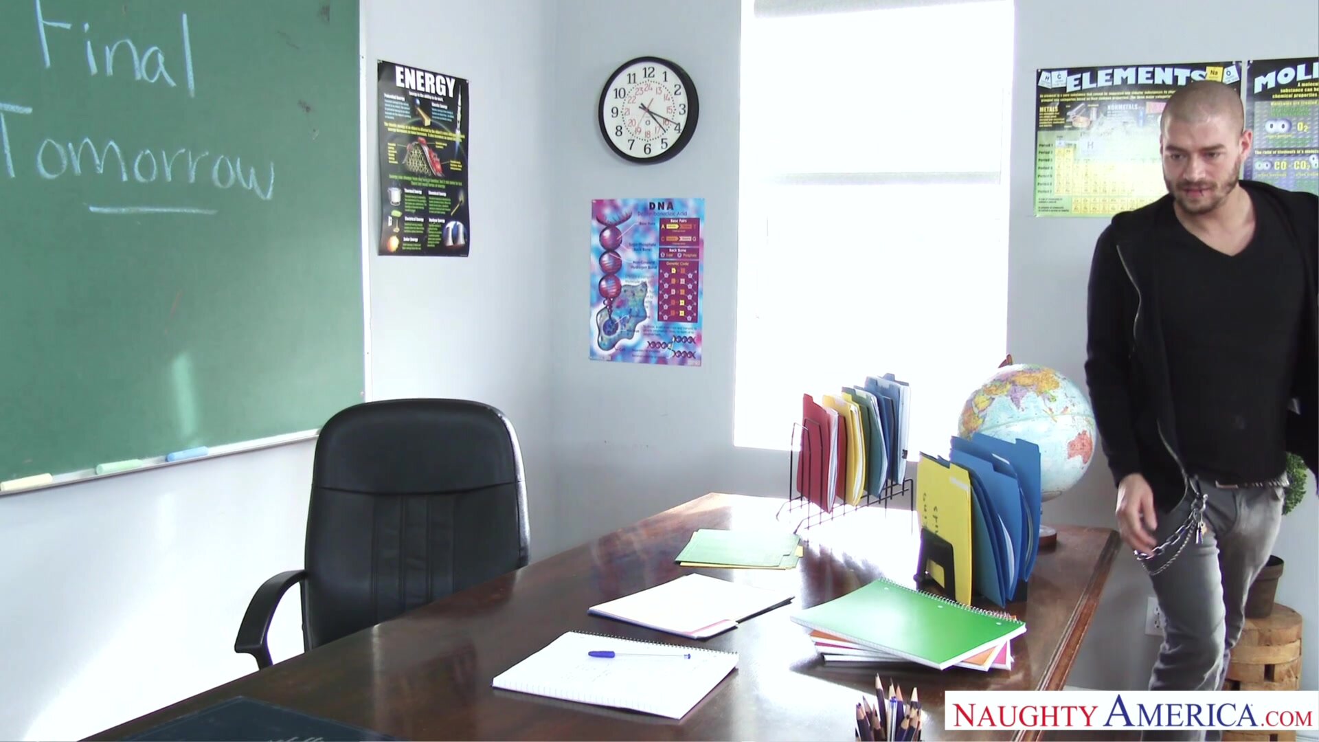 Leah Gotti fucking in the desk with her medium natural tits