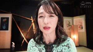 XMOM-101 Closed room sexual intercourse Yumi Yasuno