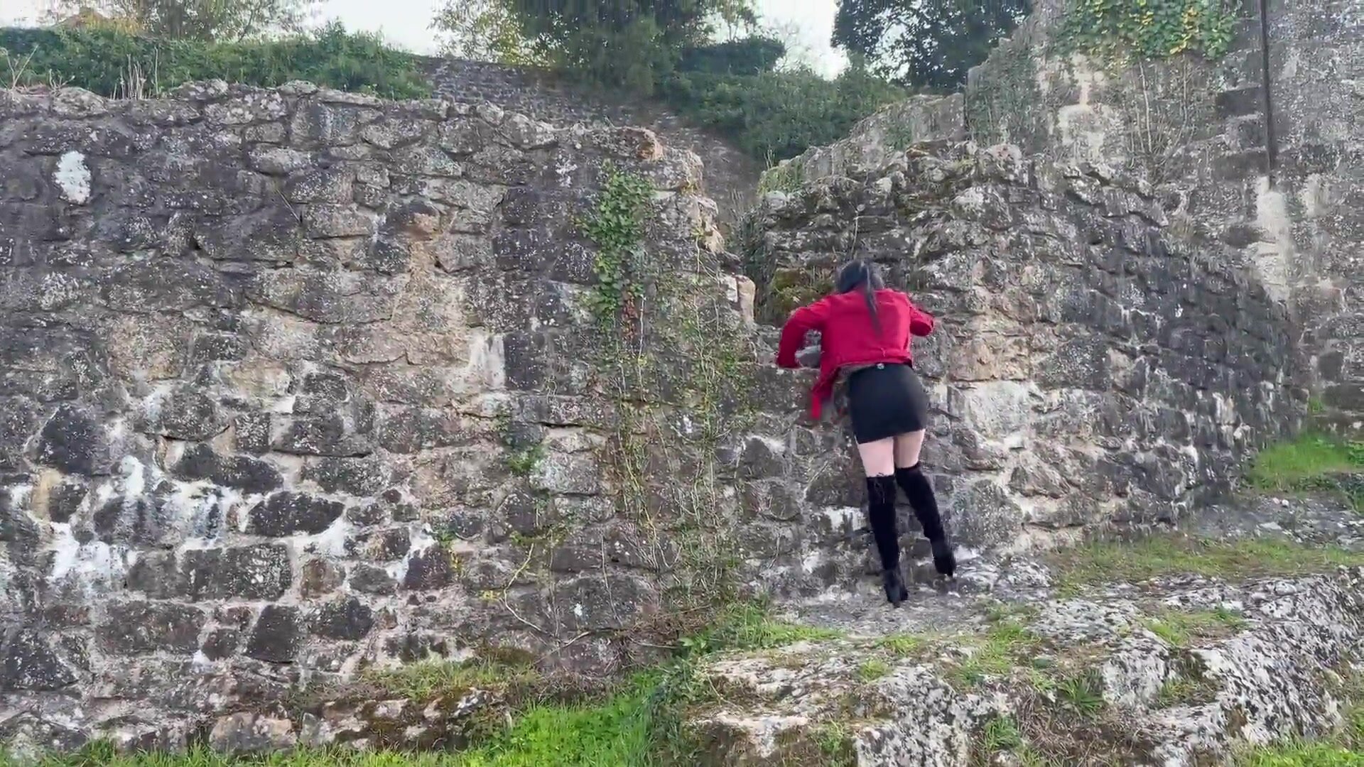 JacquieEtMichelTV – Marina, 31 Years Old, From Biarritz