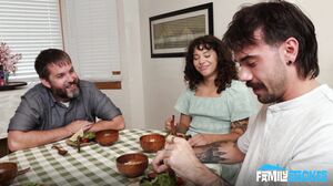 FamilyStrokes - Penelope Snaps