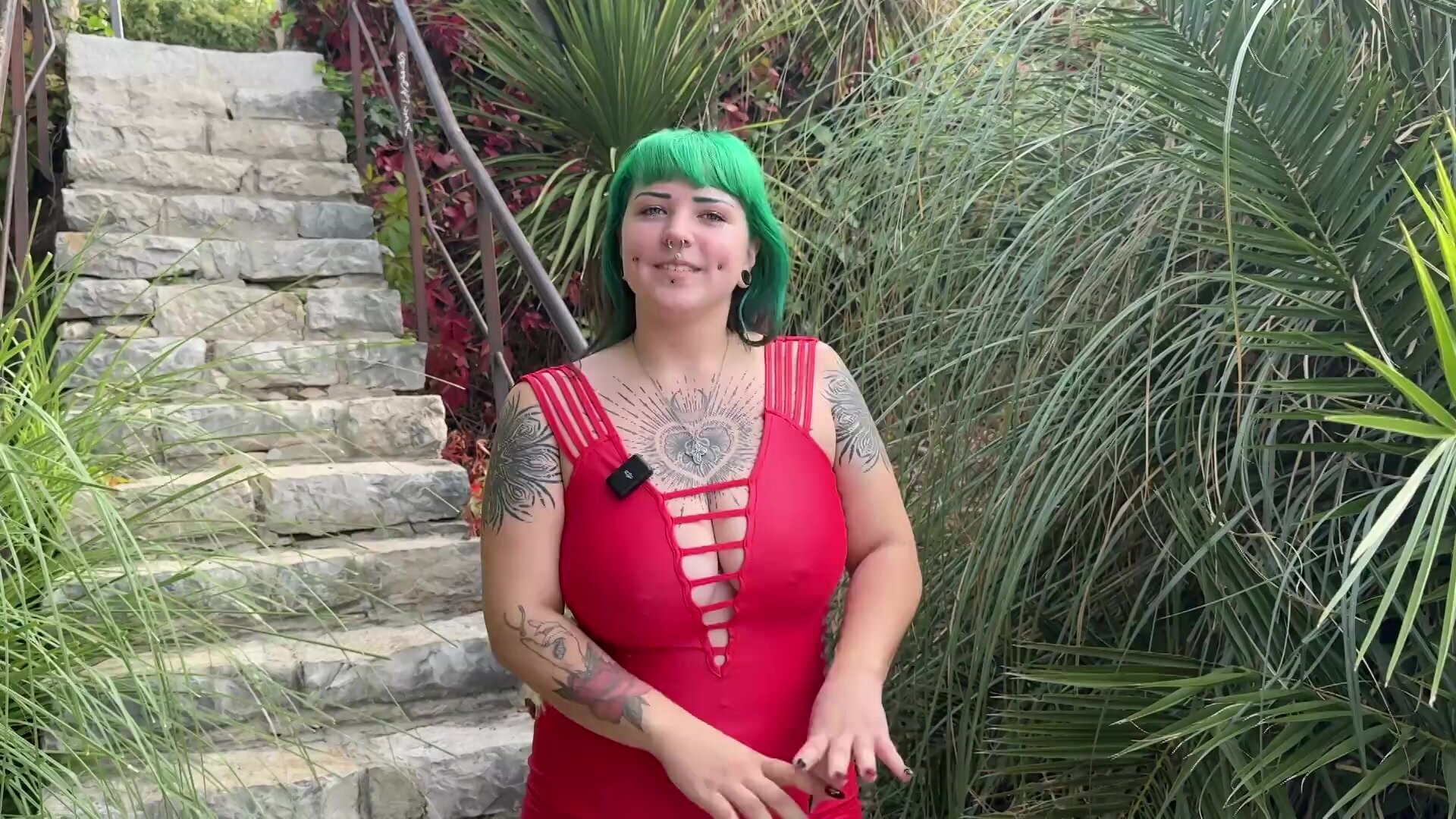 Lilith - 20-year-old Lilith loves letting go with two cocks! (jacquieetmicheltv)