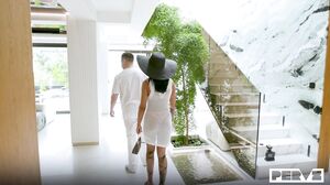 PervMassage - Needy Eurobabe Fucked Rough by Her Masseuse - Chloe Heart