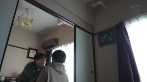 ROE-411 "If you ever feel horny, come see me..." I'm a virgin, and the woman I asked to take my virginity at a married woman's soapland was none other than my friend's mother, Ruka! The otherworldly pleasure made me cum inside her, no matter where I was!